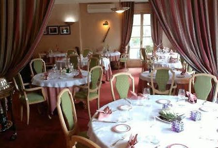 Hotel La Chaum'Yerres Chaumes-en-Brie Extérieur photo