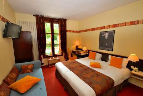 Hotel La Chaum'Yerres Chaumes-en-Brie Extérieur photo